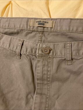 Wrangler Men’s Cargo Pants in Khaki/Taupe